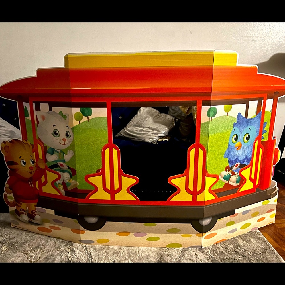 Daniel Tiger photo prop